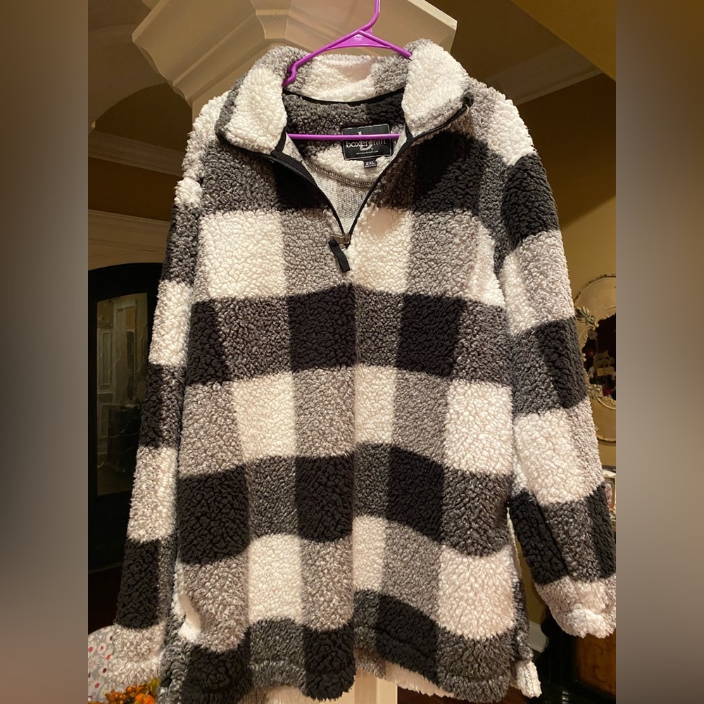 Sherpa black n white 1/2 zip pullover 2x